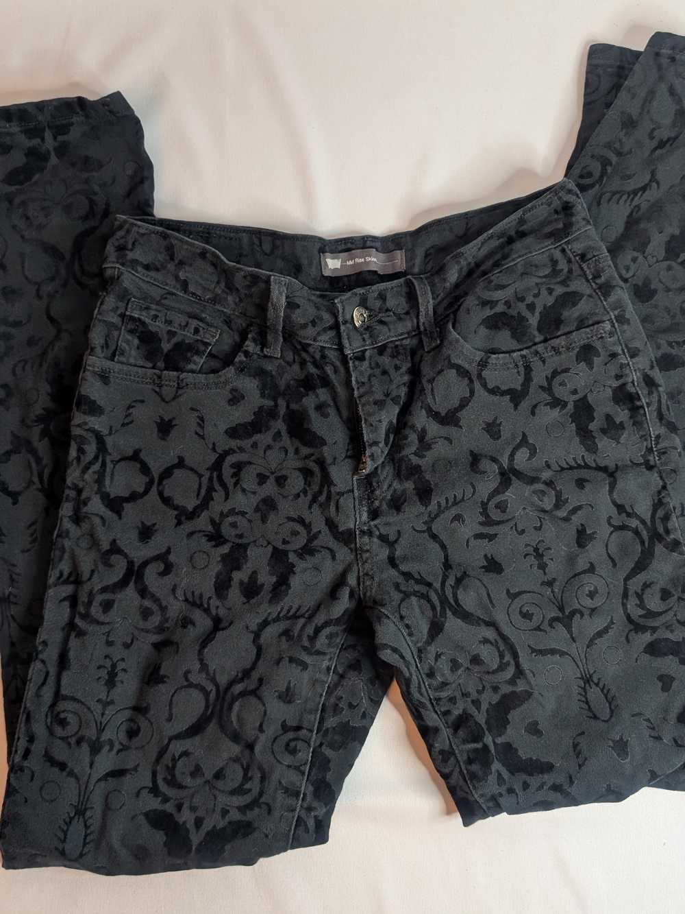 Women's Levi's Black Floral Velvet-Print Skinny Jeans